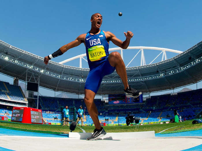 Ashton-Eaton-us-wins-decathlon.jpg